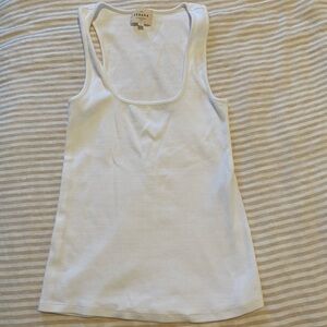 perfect condition sezane tank top 🤍